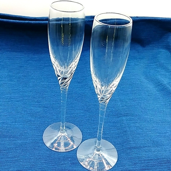 2 Lenox Encore Clear Millennium Edition Champagne Flutes. Disc Pattern - Picture 3 of 10
